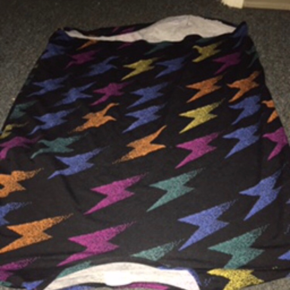 Small Lularoe irma